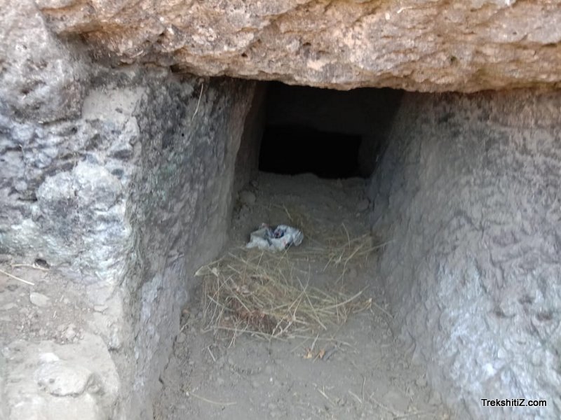 Cave, Kunjargad(Kombadgad)