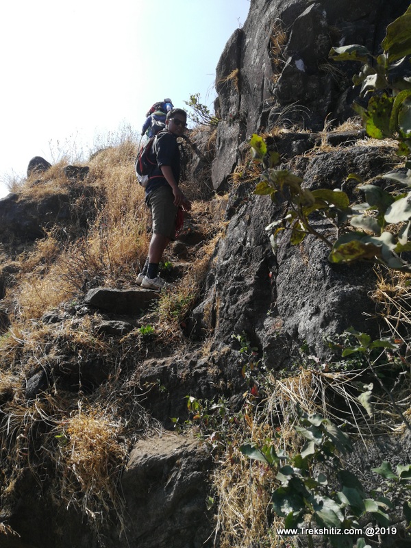 Steps to top of Morgiri