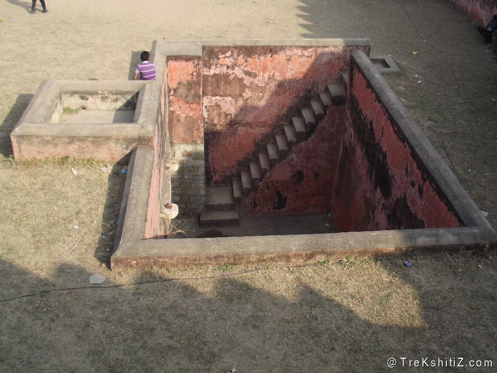 Vihir (well with steps) in Nagardhan Fort