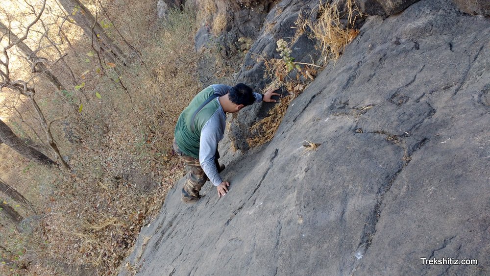 10 feet rock patch to reach water tank no.4 Ratangad(Ratnadurg)