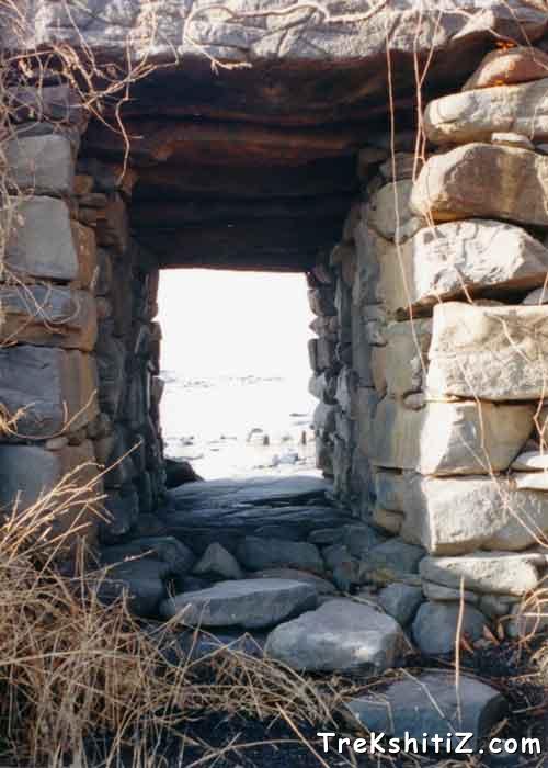 A small entrance in ramparts of Underi Fort.
