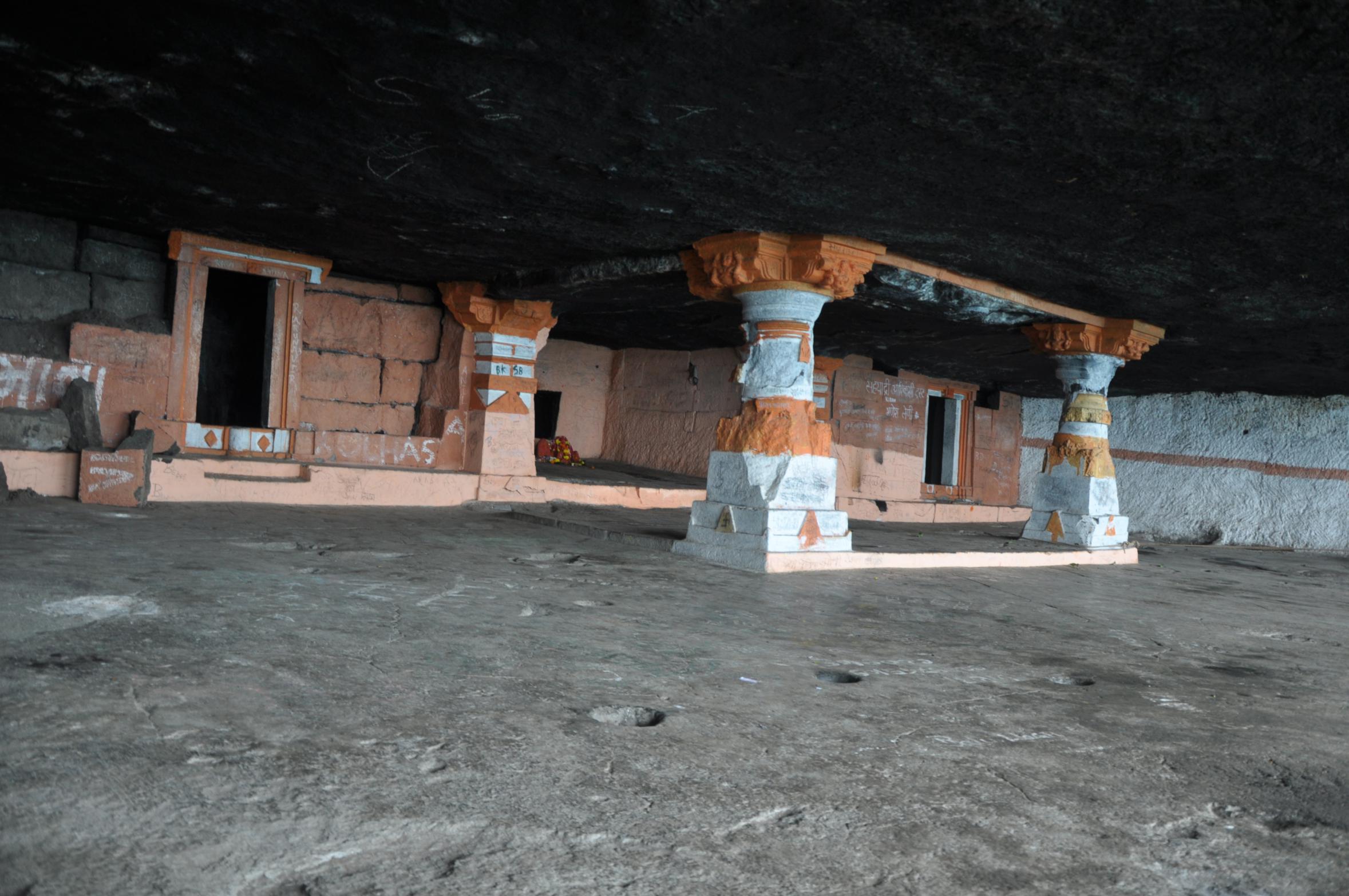 Ganpati Gadad, Caves in Maharashtra