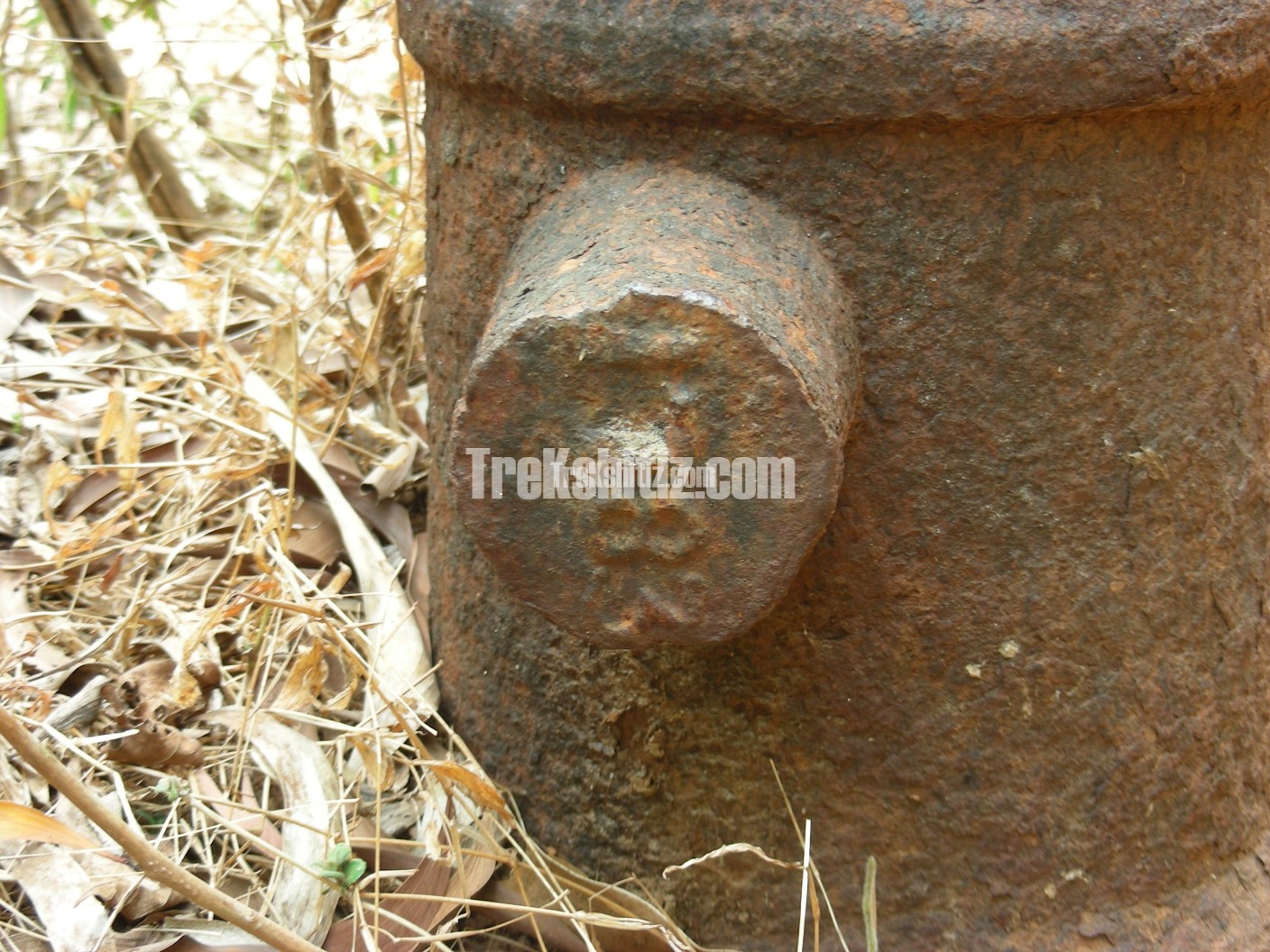 Cannon in base village Fukeri Hanumantgad