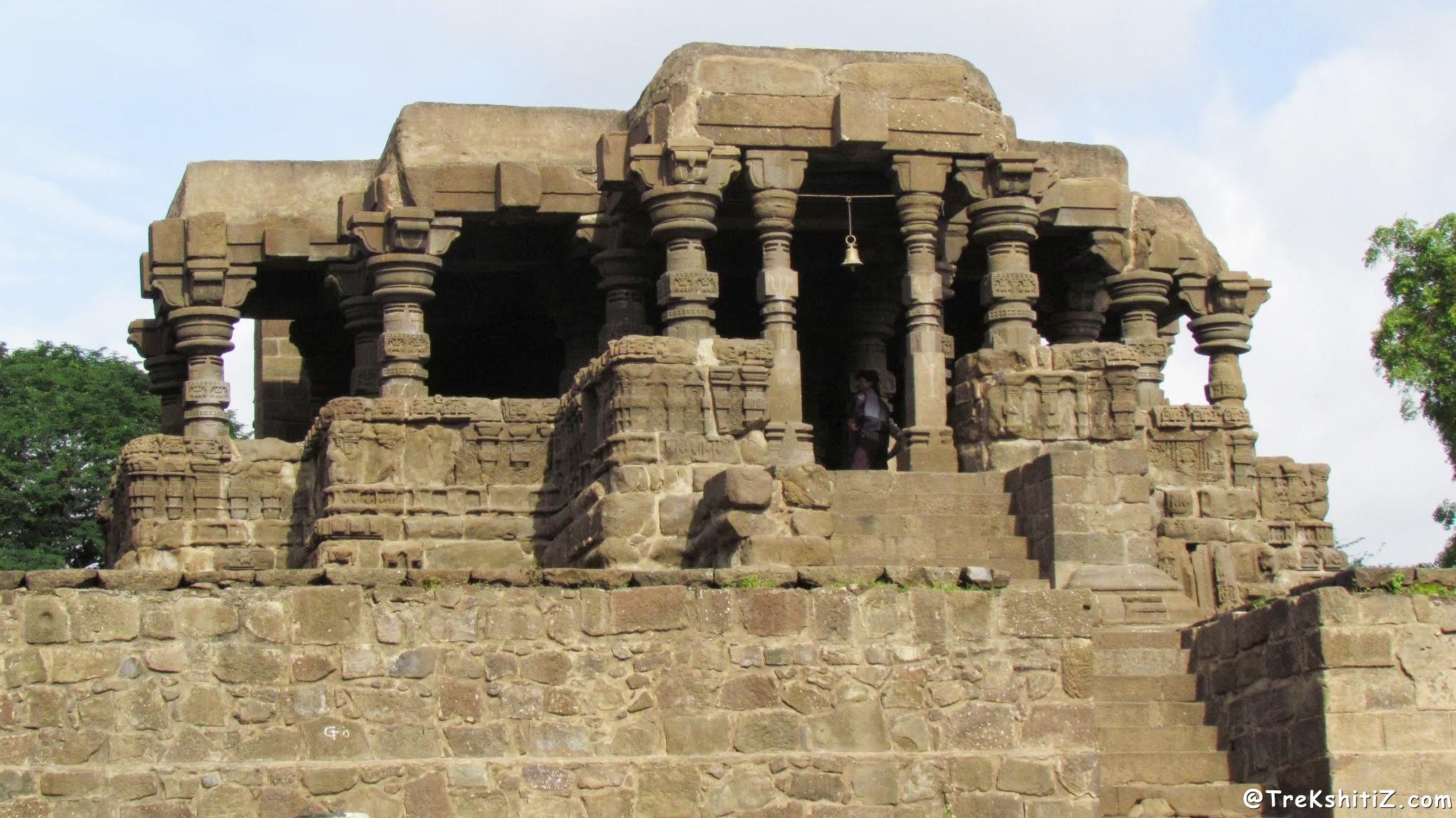 Hemadpanthi Mahadev Mandir at the base of Kanhergad, Chalisgoan