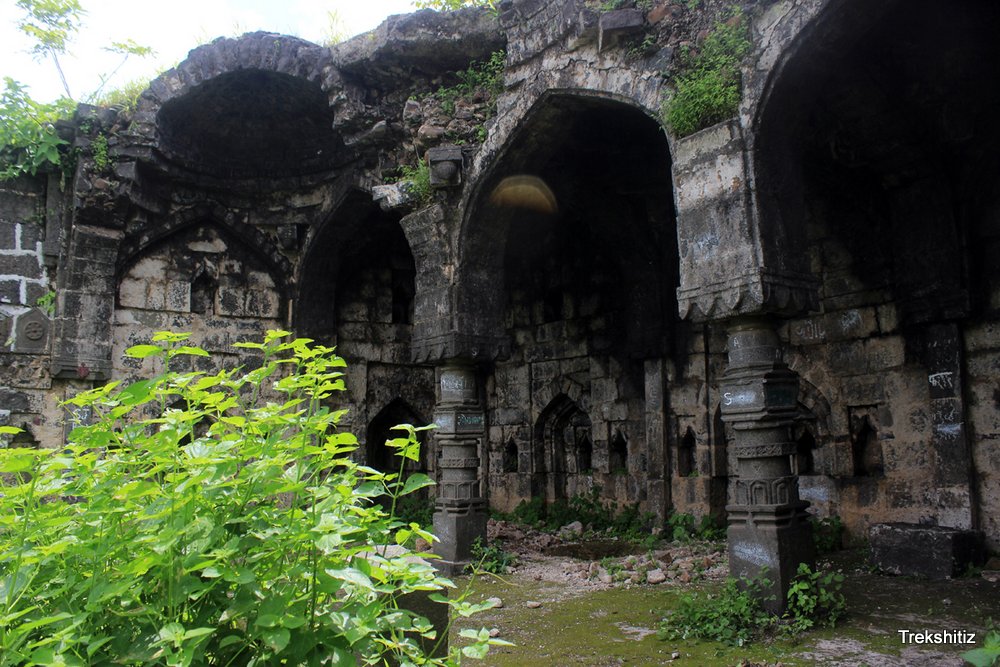 Mahurgad Masjid