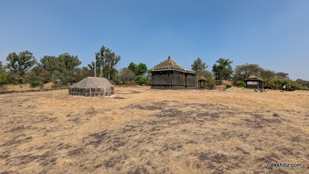 Shiv Mandir, Pawangad