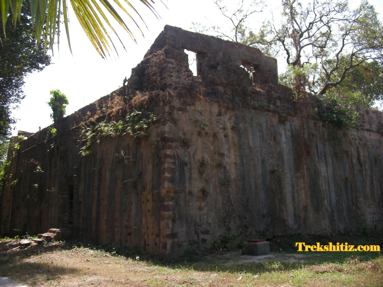 Mahim Fort ( Kelve - Mahim)