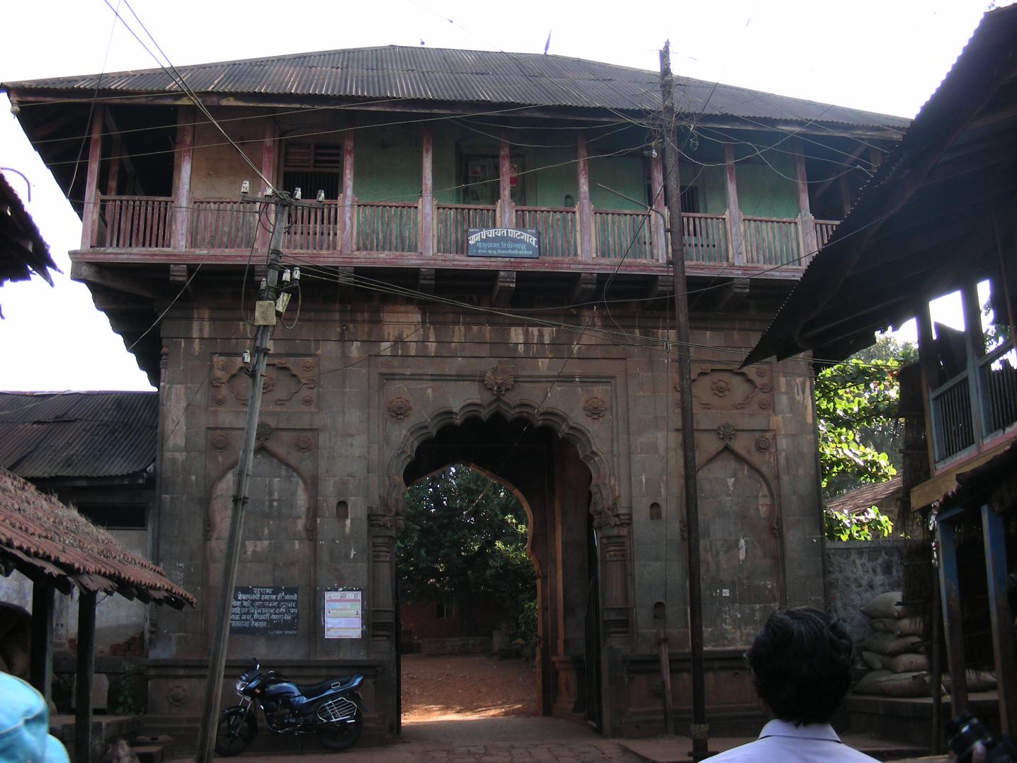 मौनी महाराज समाधी मंदिर