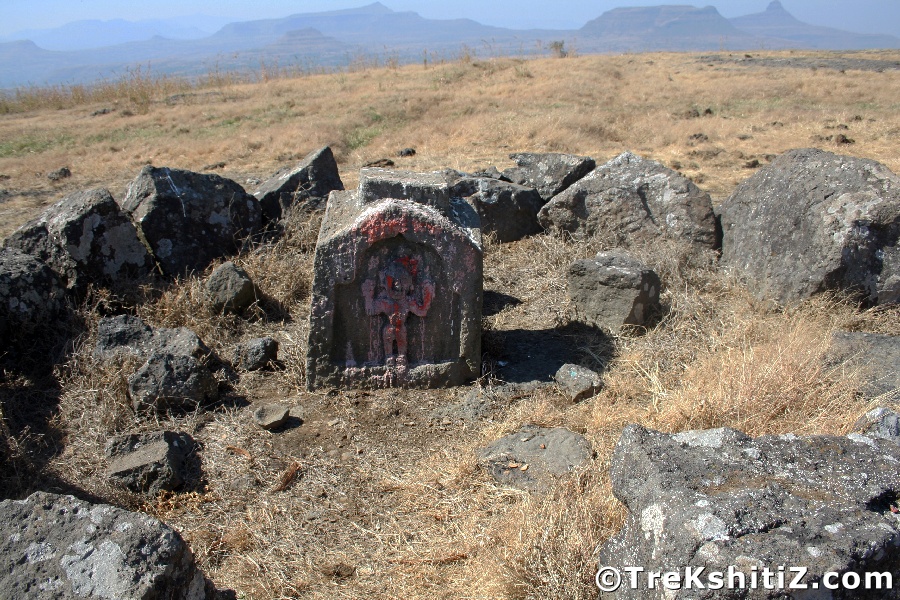 Small temple on Aad Fort