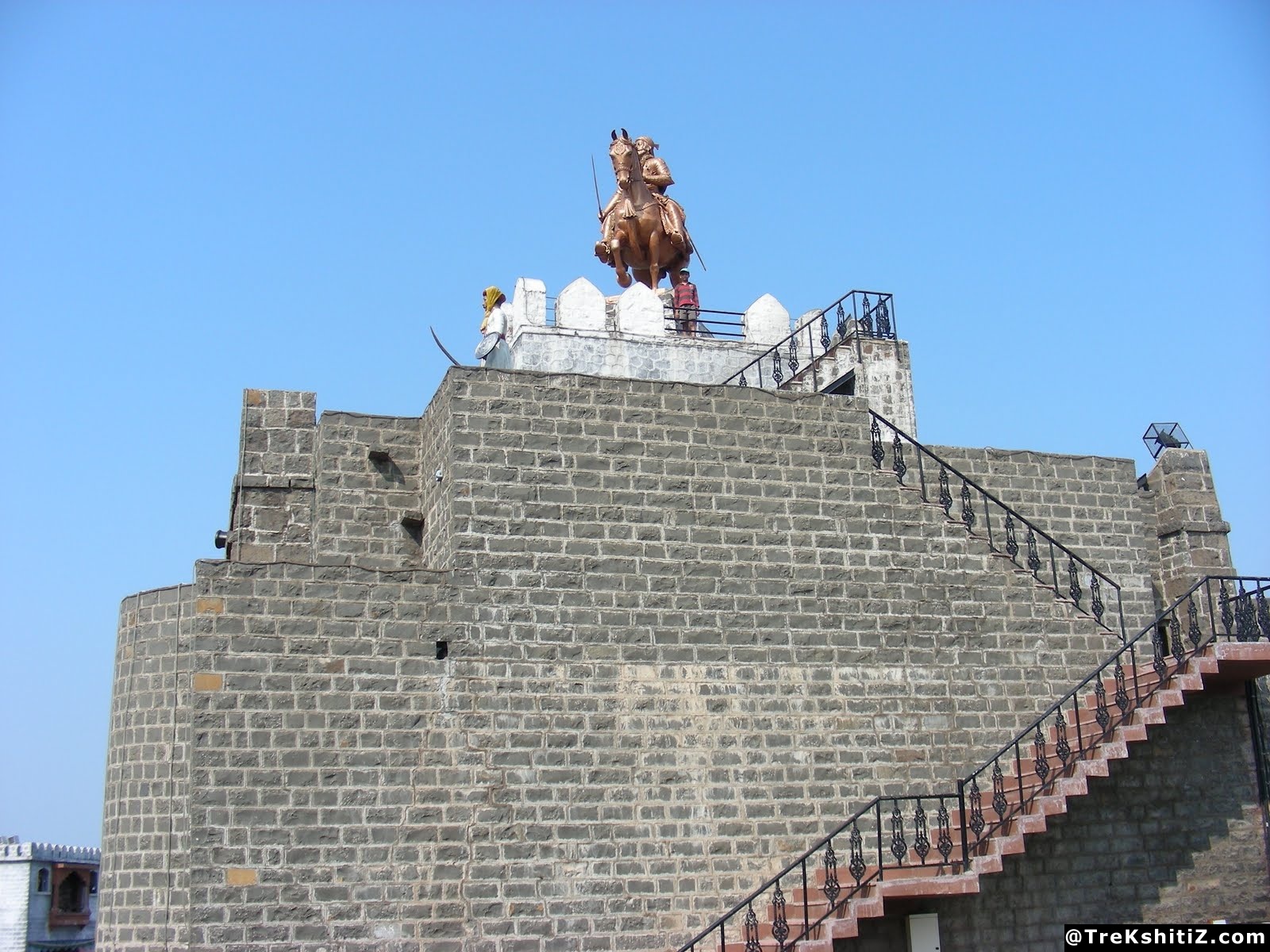 Akluj Fort