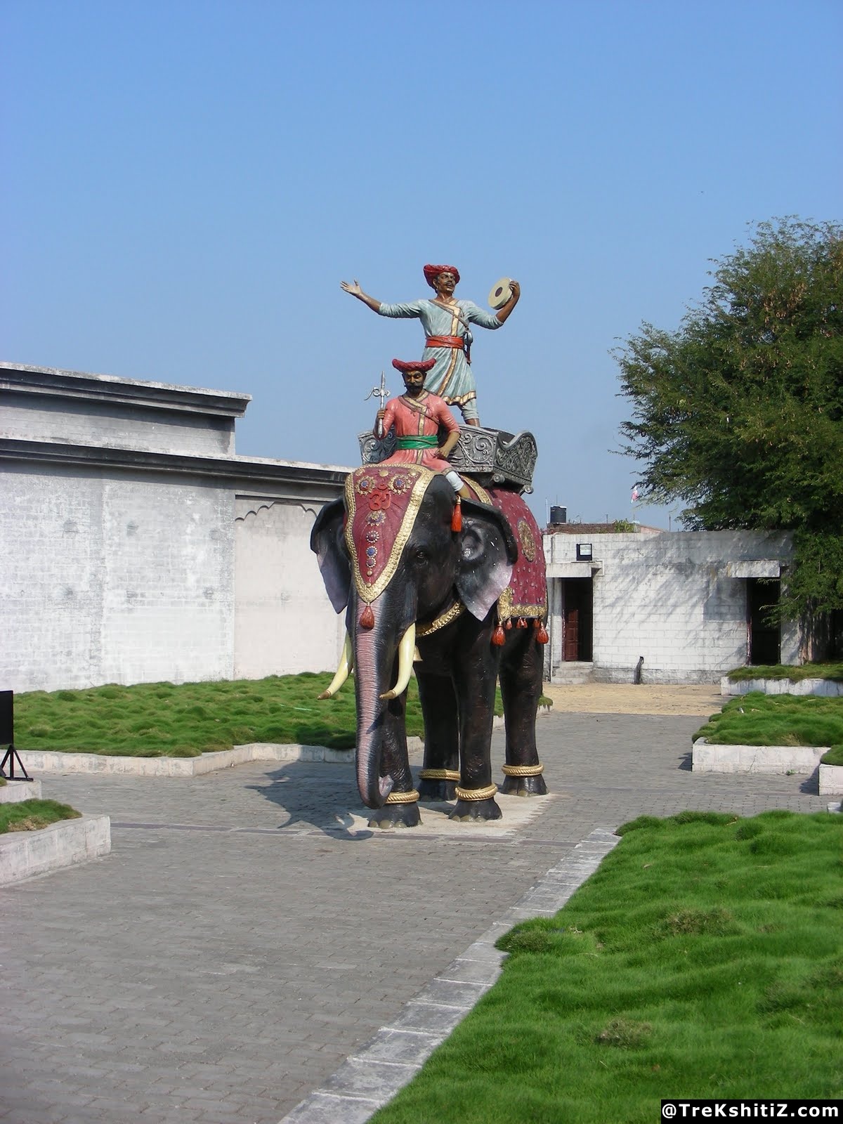 Akluj Fort