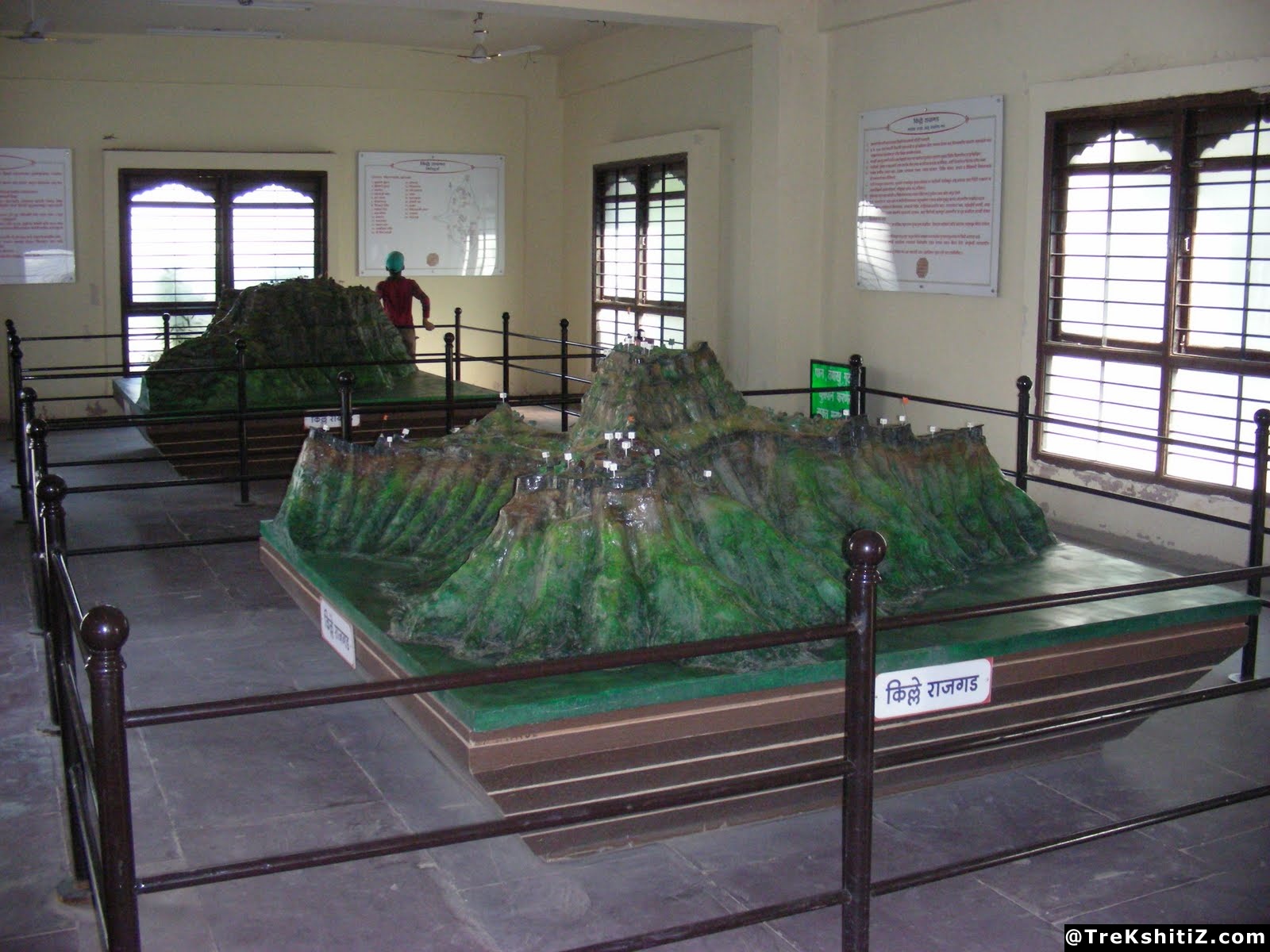 Akluj Fort