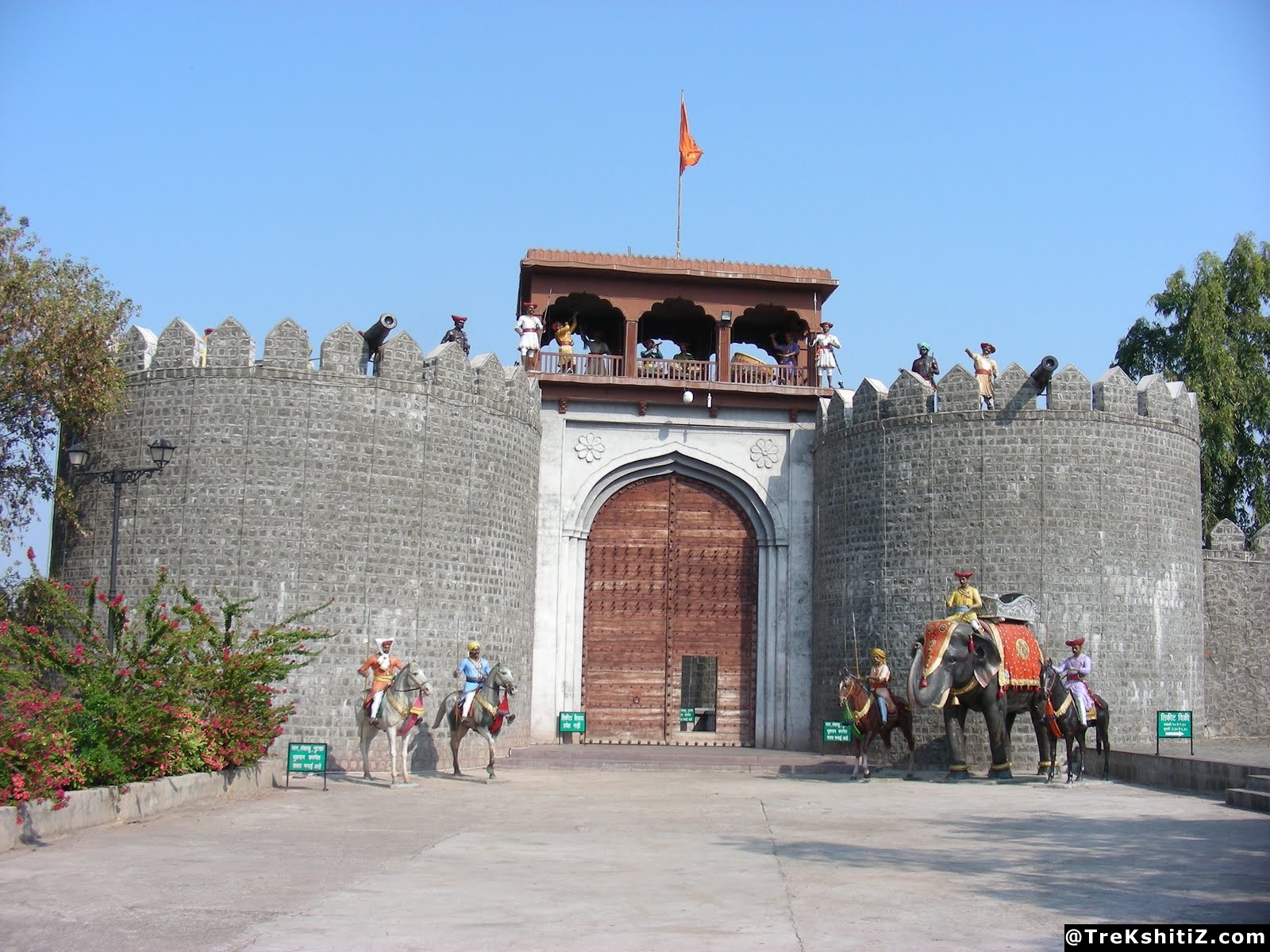 Akluj Fort