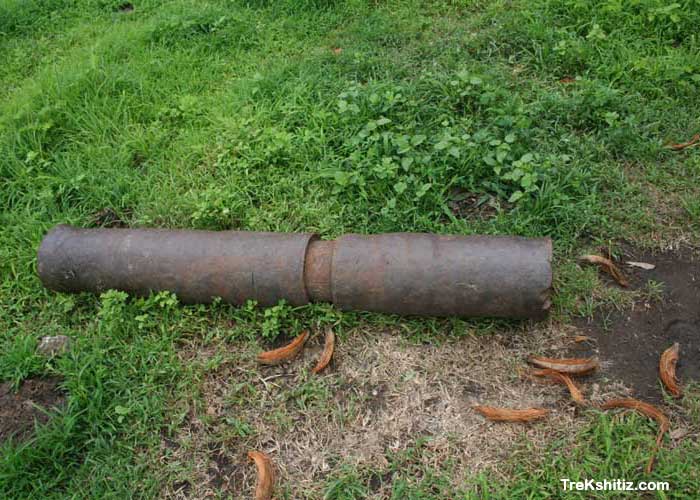 Canon on Antoor Fort
