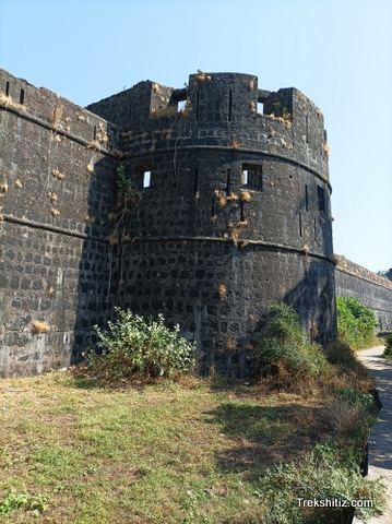 Bastion, Arnala