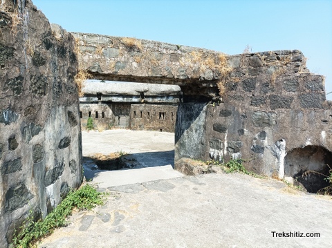 Bastion, Arnala