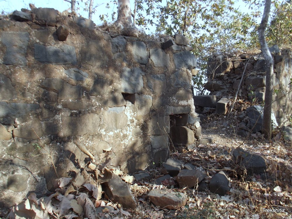 Ballalgad remains of fortification