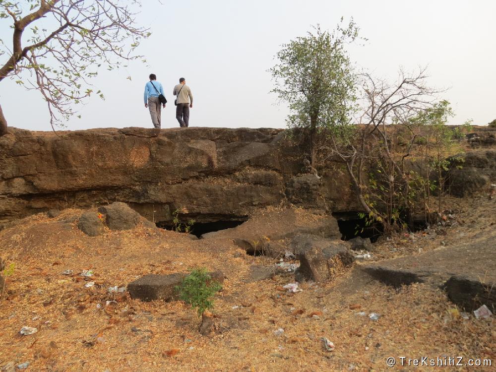 Devadi (cave), Bhansigad