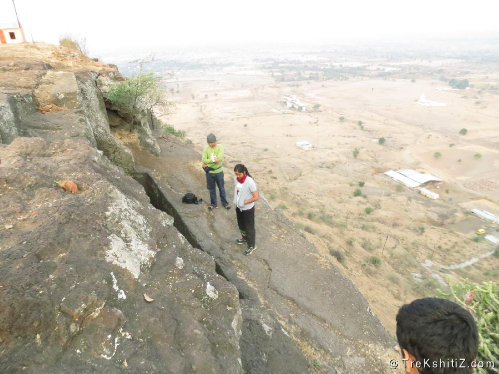 Cave , Bhansigad