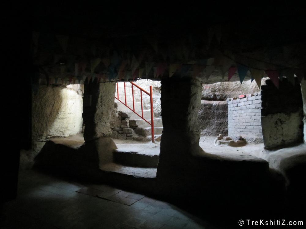 Cave , Bhansai Devi, Bhansigad