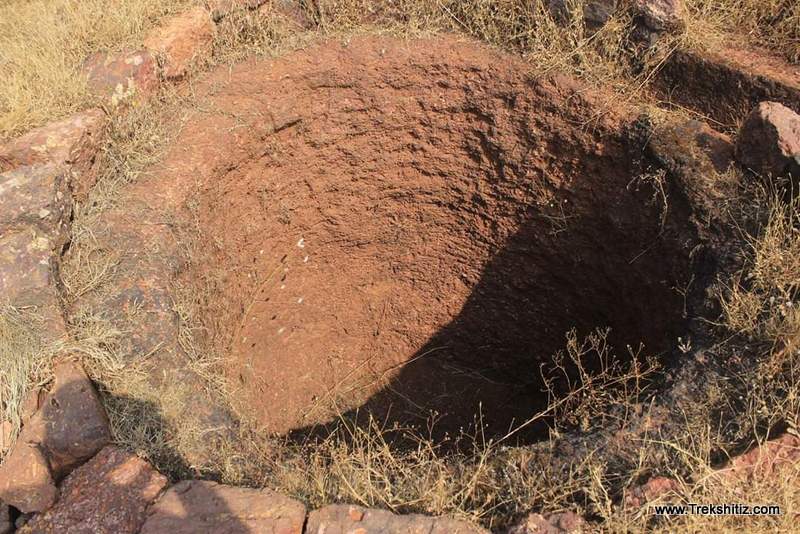 Dry well at Dategad