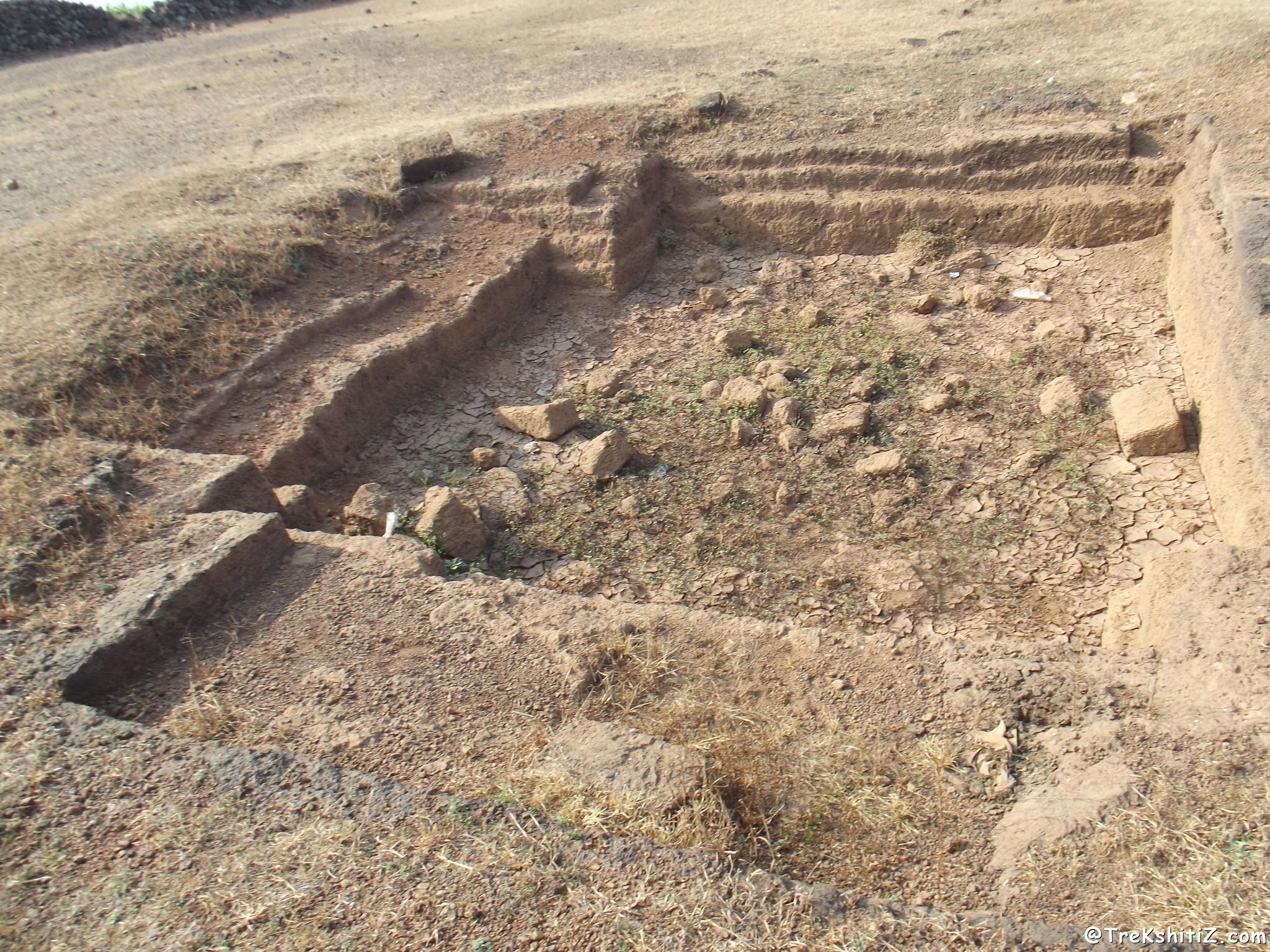Dried water tank on Devgad Fort