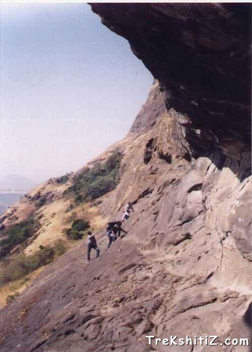 Difficult patch on the way of Bahiri cave