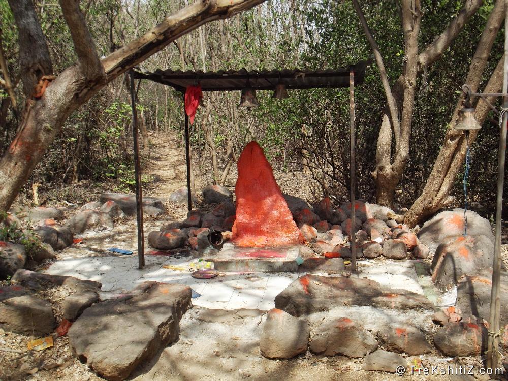 Vetal Mandir at Dronagiri Fort