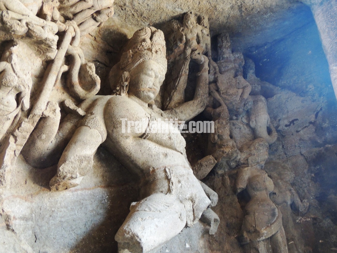 Gharapuri Caves