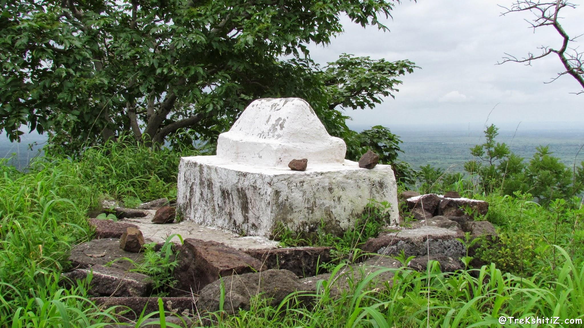 Kabar on top of Kanhergad , Chalisgaon
