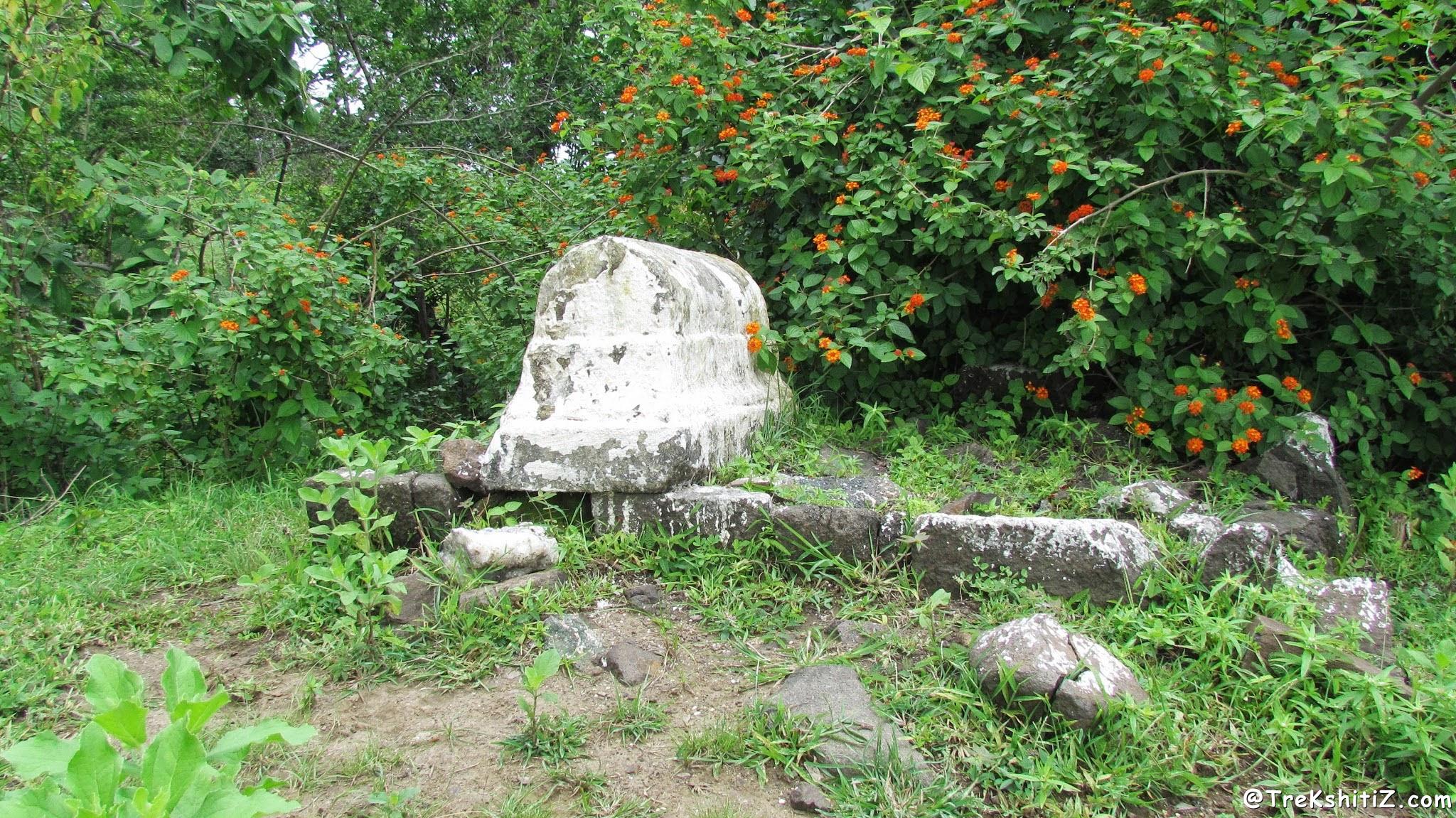 Kabar on machi near water tanks of Kanhergad , Chalisgaon