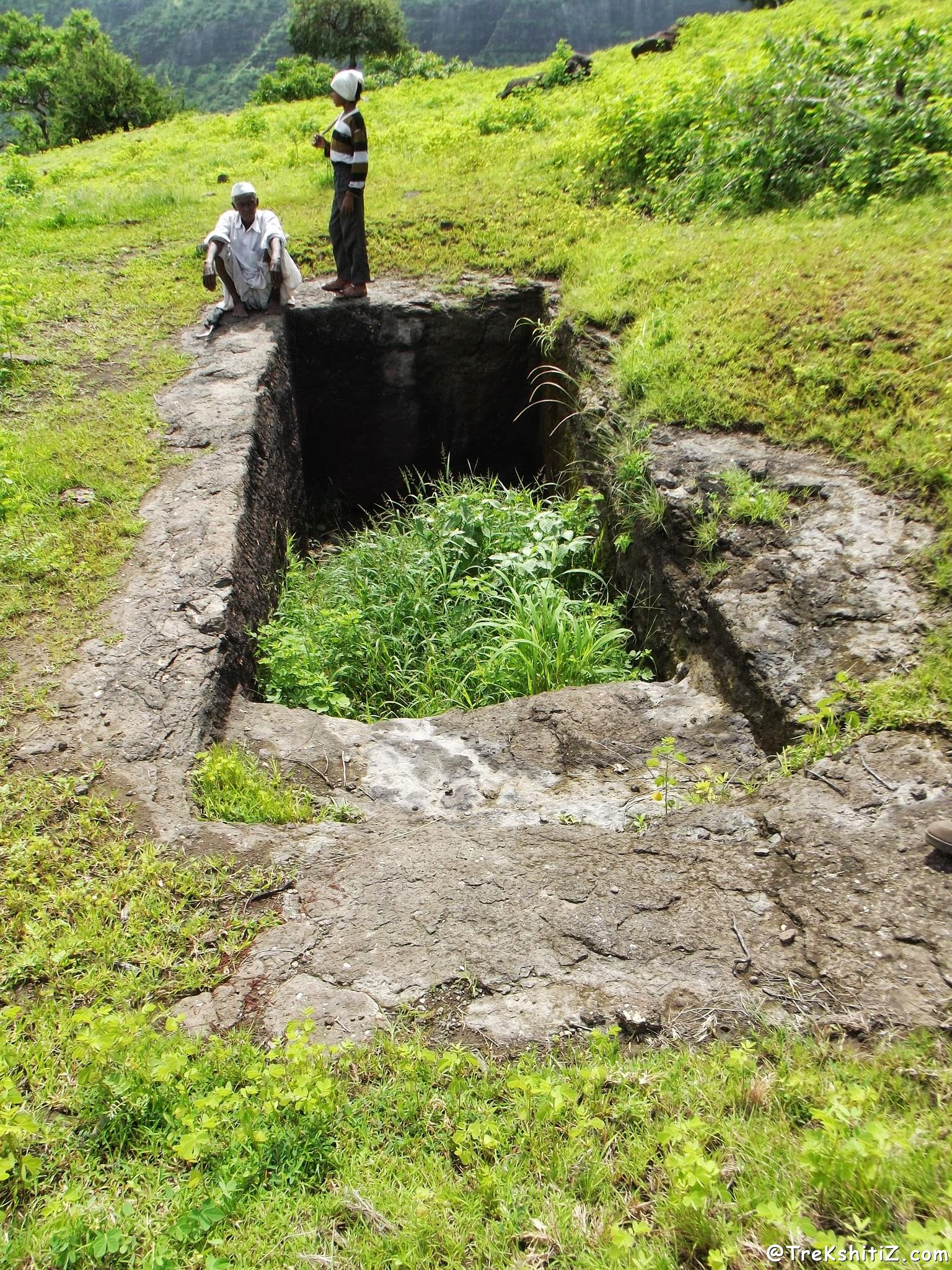 Water tank on Kanhergad Machi