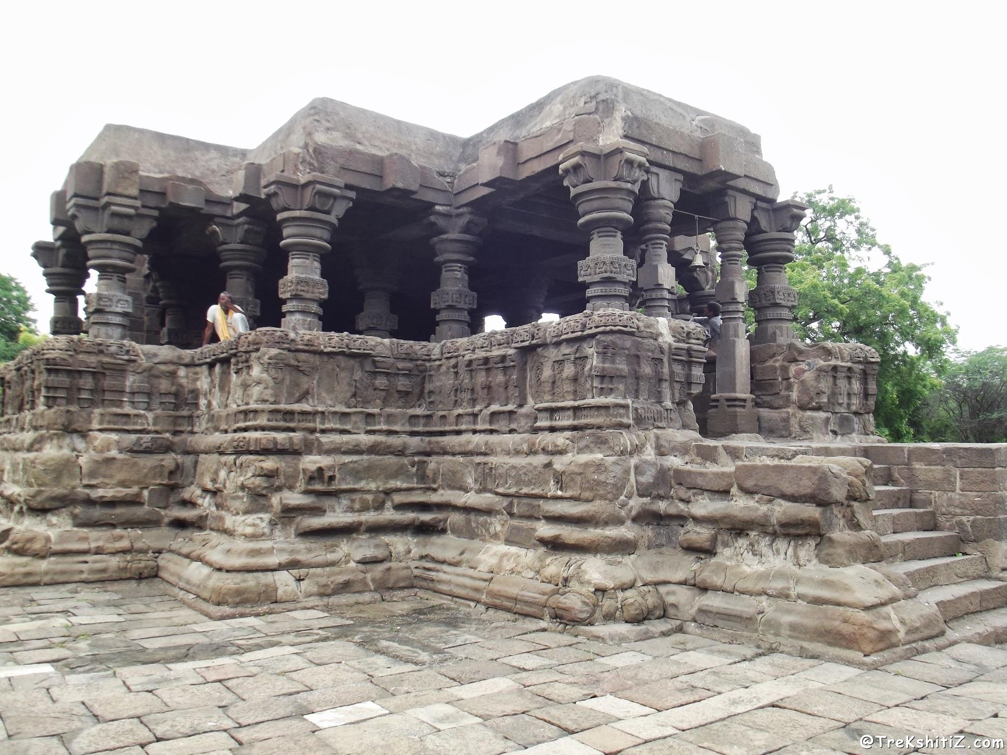 Hemadpanthi Mahadev Mandir at the base of Kanhergad, Chalisgoan