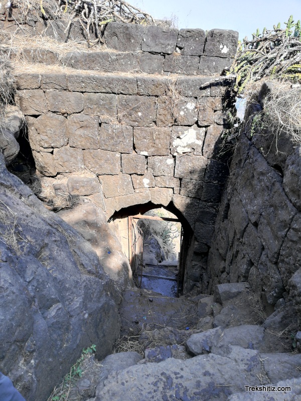 Kavnai Entrance gate