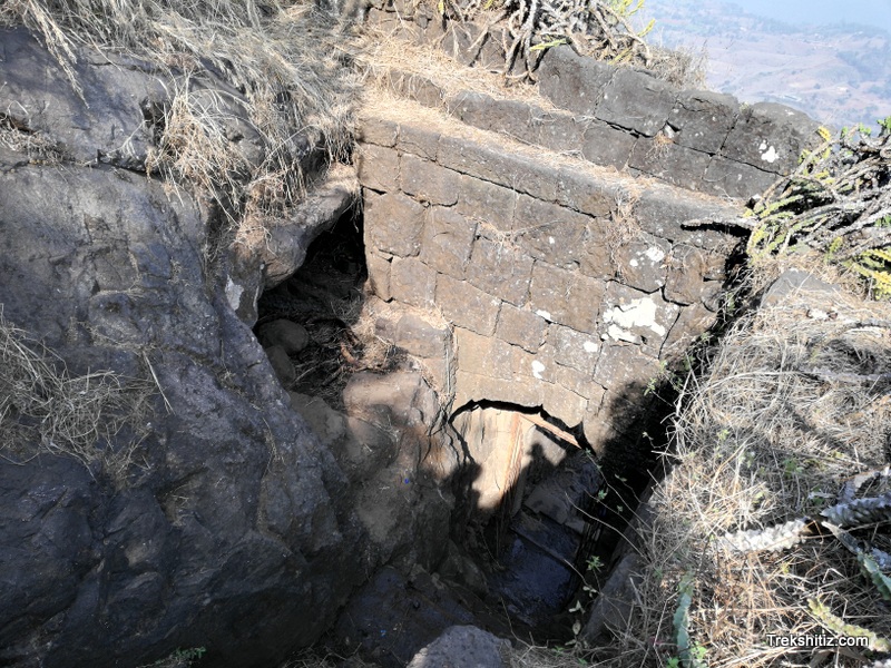Kavnai Entrance gate