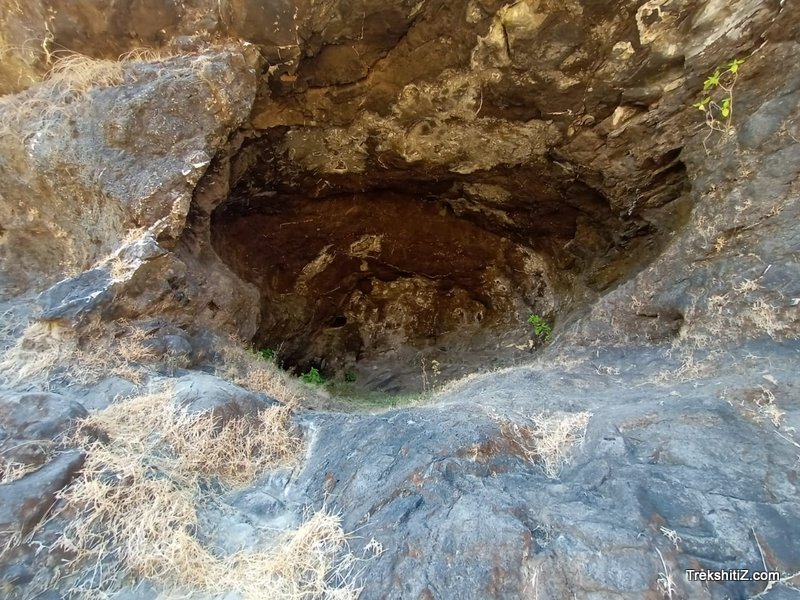 Cave, Kunjargad(Kombadgad)