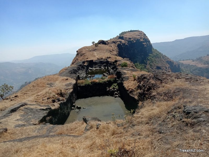 Water tank, Kunjargad(Kombadgad)