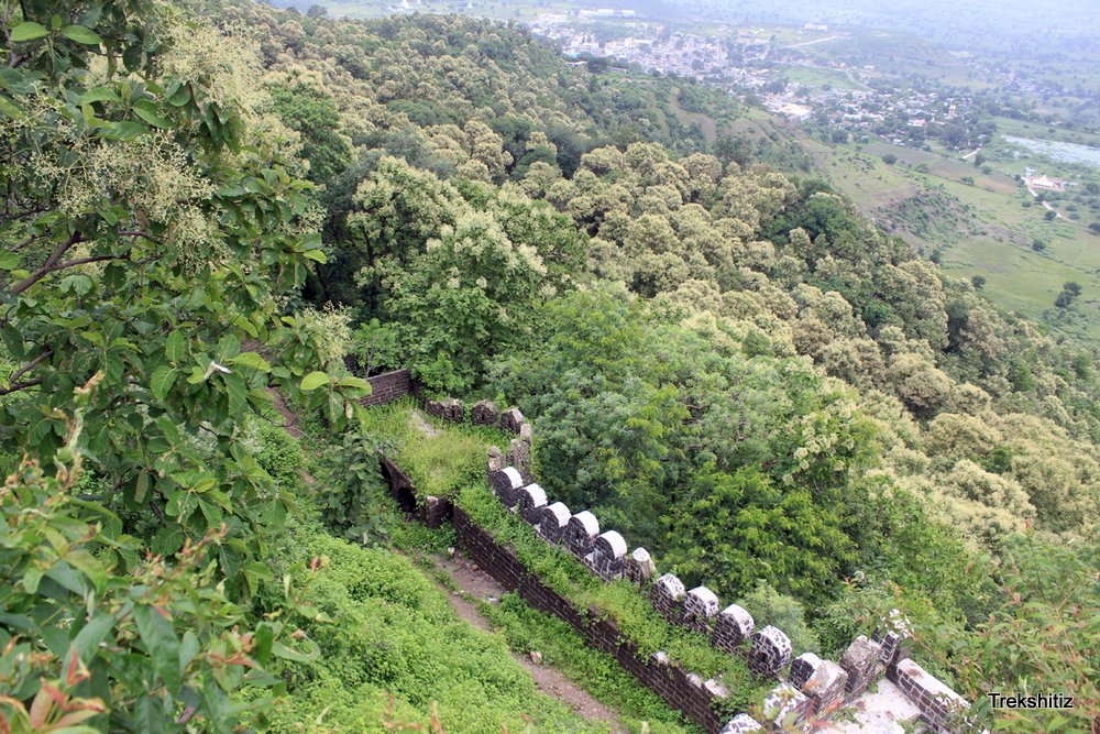 Mahurgad Fortification