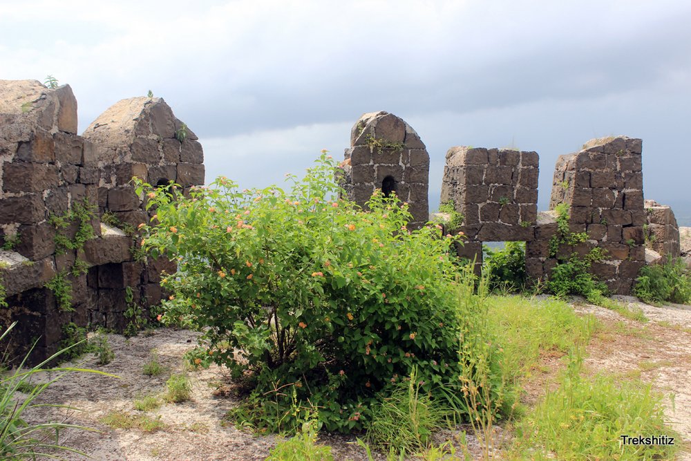 Mahurgad Fortification
