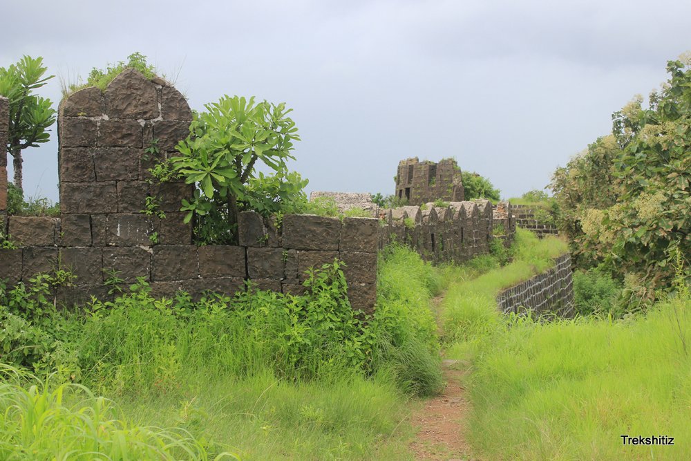 Mahurgad Fortification