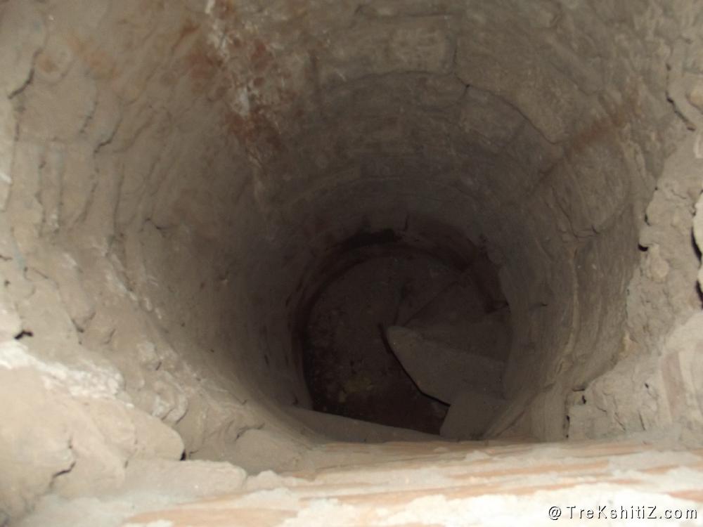 Steps to Bhuyari Mandir, Nagardhan Fort