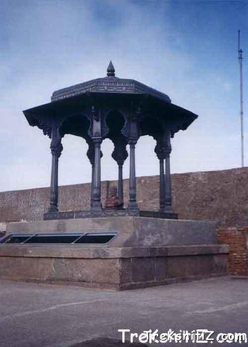Meghdambri 	