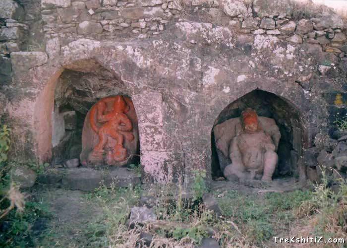 Hanuman-Ganesh Temple on Santoshgad