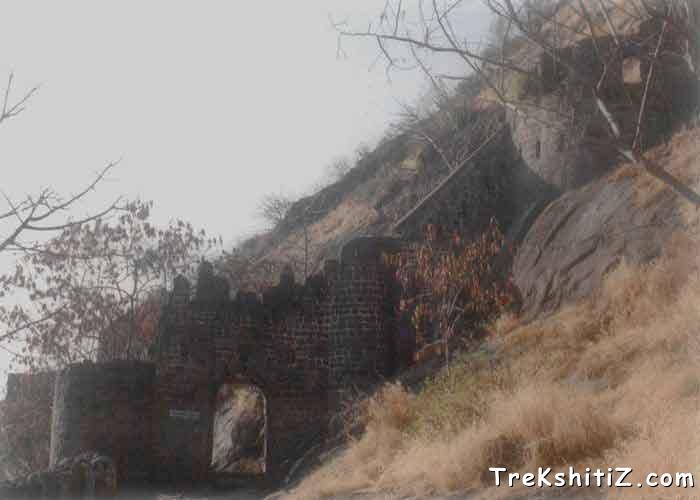 An entrance on Shivneri
