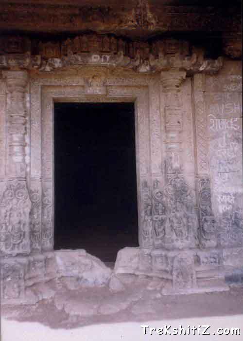 Tringalwadi - Jain Leni - praveshdwar